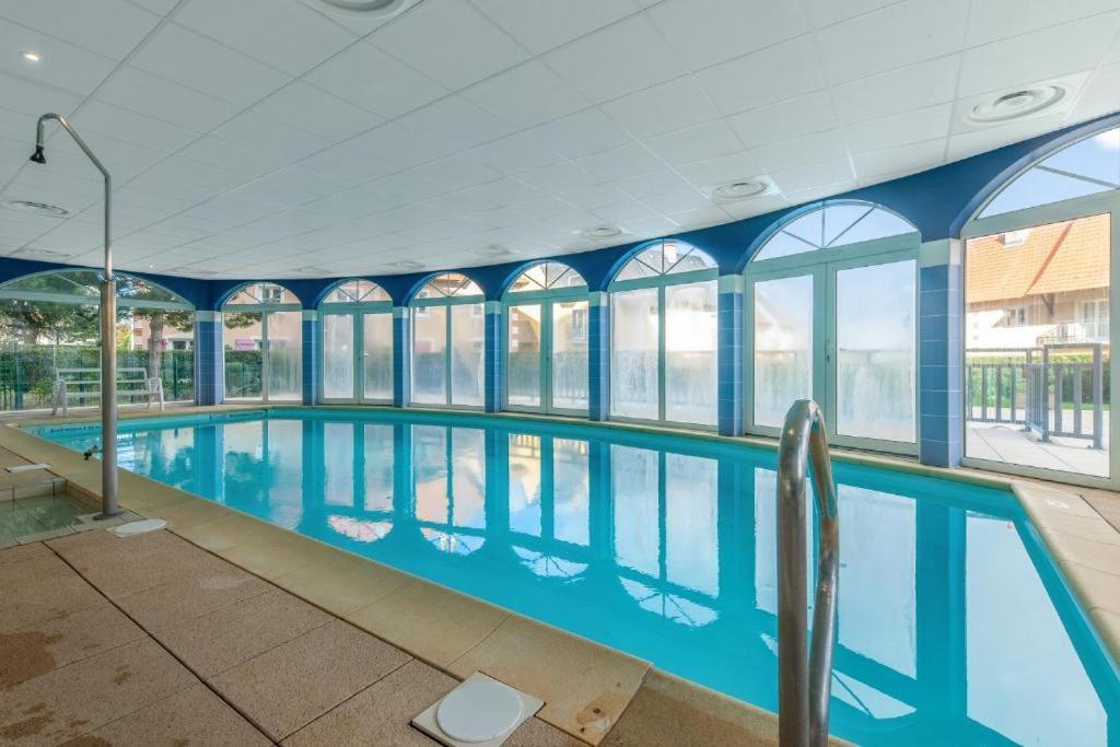 Divine Marina Vue Mer - Piscines ディーブ・シュール・メール エクステリア 写真
